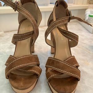 Bella Russo Italy camel suede shoes